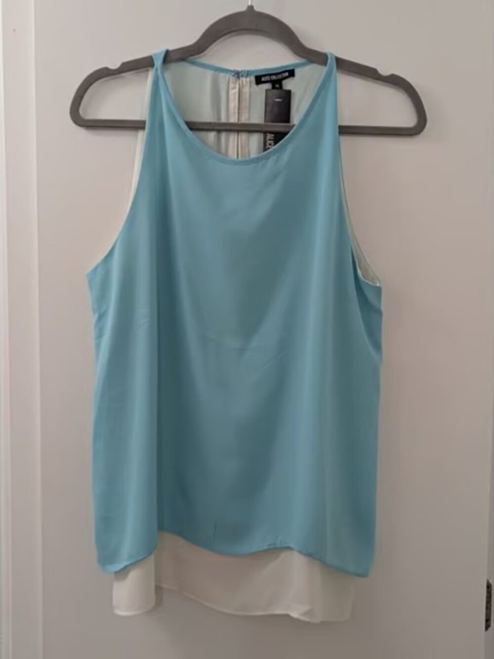 Alice Collection Sleeveless Light Blue & White Layered Blouse With Back Zipper -